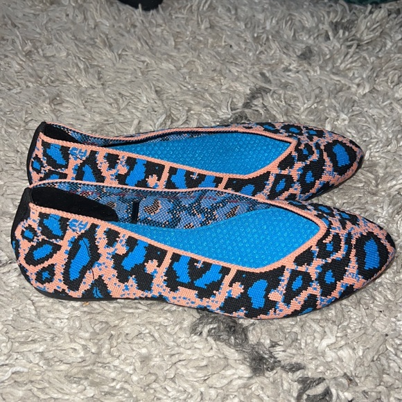 Flats - Picture 2 of 6